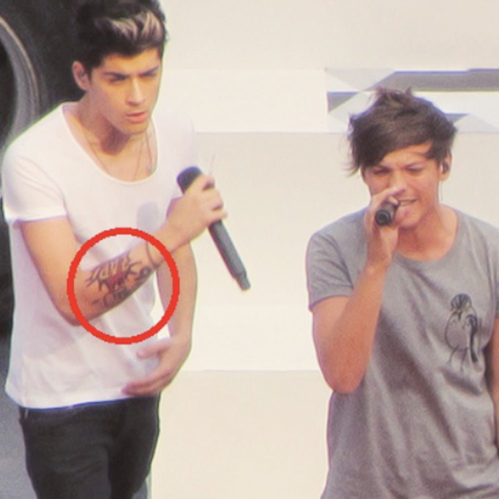 【廃番ラスト販売/特別価格】ONE DIRECTION ワンダイレクション (結成 15周年 ) - ZAP / Tシャツ / レディース - PGS