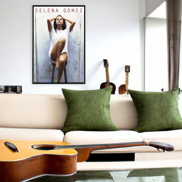 SELENA GOMEZ - Stool / Poster