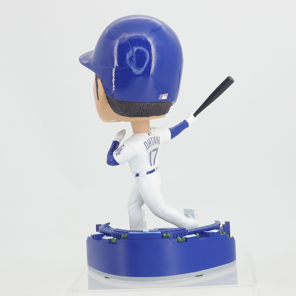 SHOHEI OHTANI 大谷翔平 - MLB公式・限定 Dodger Blue Debut: Collector's Bobblehead ( ドジャース球場台座付 ) / フィギュア・人形