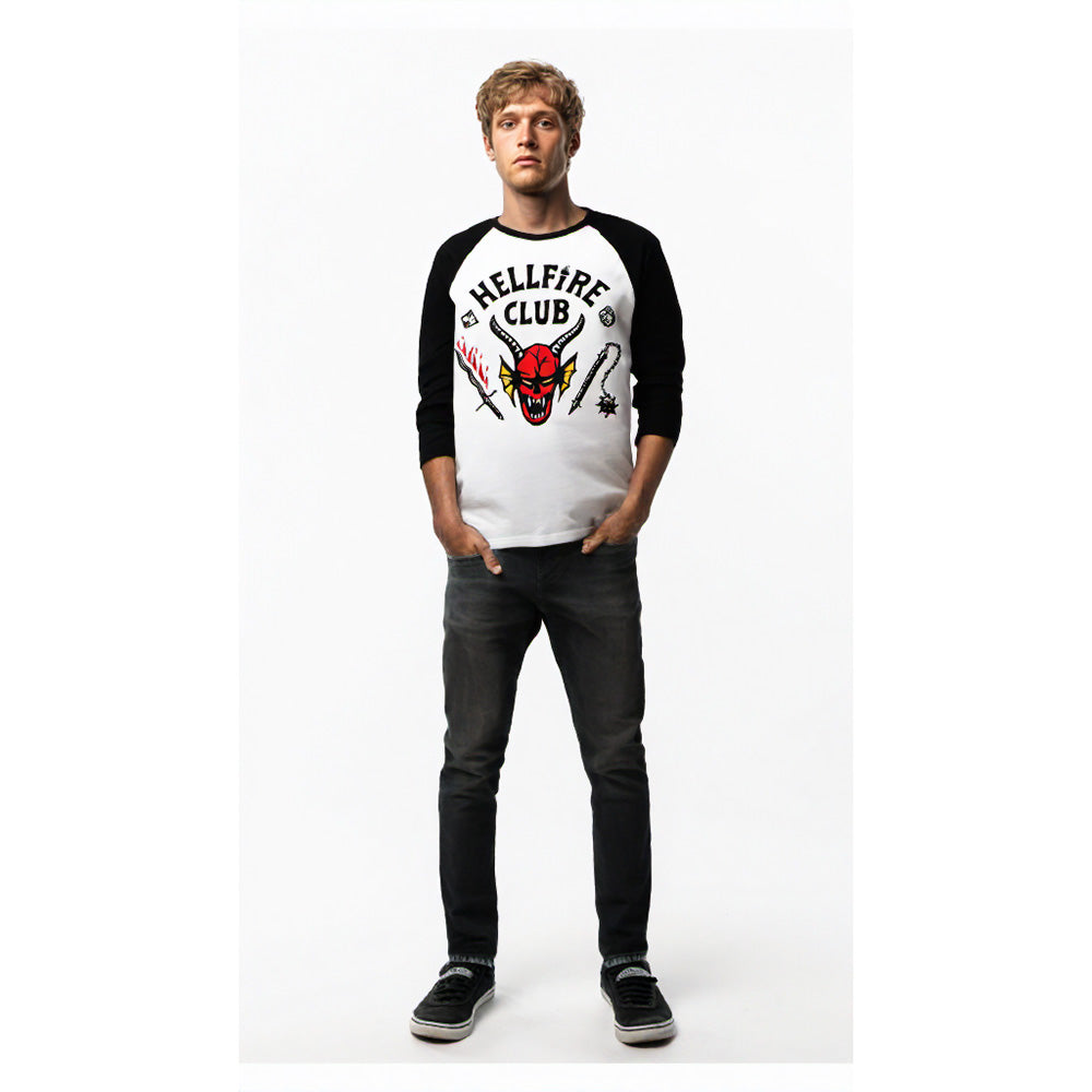 STRANGER THINGS ストレンジャー・シングス (シーズン5 2025年配信決定 ) - HELLFIRE CLUB ラグラン七分袖 / Tシャツ / メンズ 【公式 / オフィシャル】