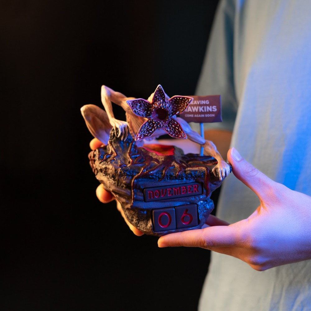 STRANGER THINGS ストレンジャー・シングス (シーズン5 配信 記念 ) - STRANGER THINGS / 3Dパーペチュアルカレンダー / 永久カレンダー / カレンダー・ダイアリー