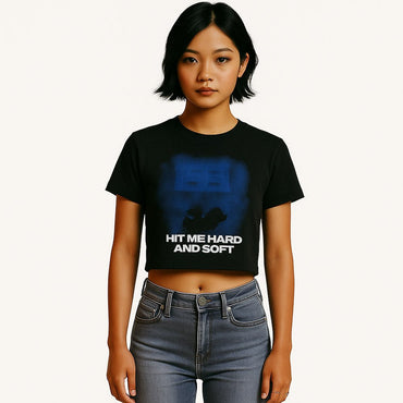 【予約商品】 BILLIE EILISH ビリーアイリッシュ - HMHAS Blue Lines / CROP / Tシャツ / レディース - PGS