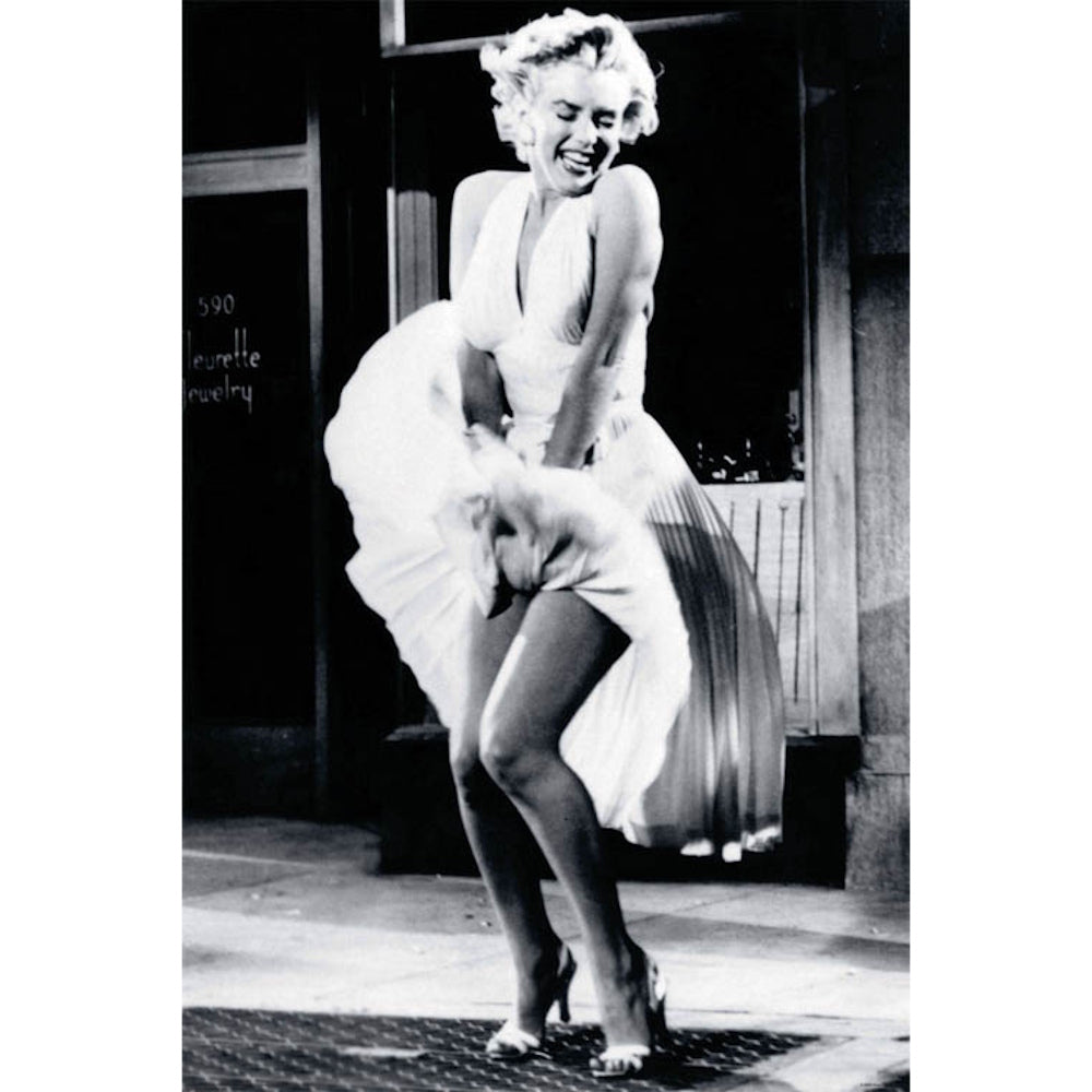 MARILYN MONROE - (生誕100周年 ) - Standing over subway
