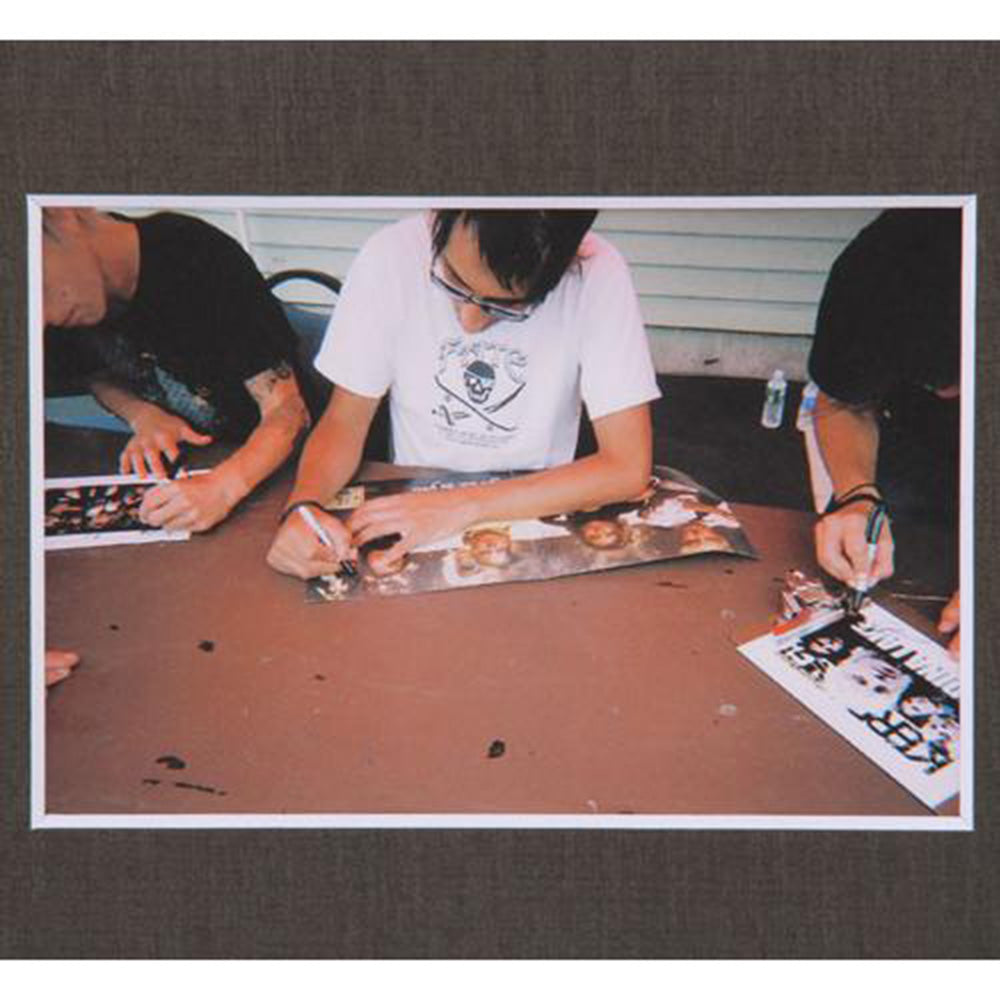 MADINA LAKE - A rare item, autographed by MADINA LAKE members / collectible