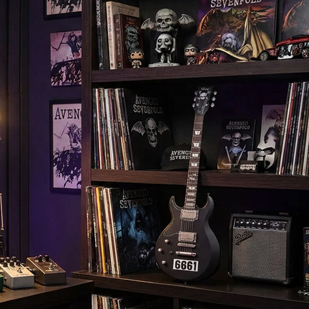 AVENGED SEVENFOLD アヴェンジドセヴンフォールド (9月 来日 ) - Zacky Vengeance Satin Black 6661 Schecter / ミニチュア楽器