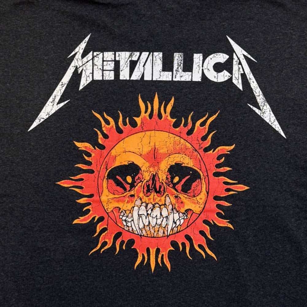 【予約商品】 METALLICA メタリカ (結成 45周年 ) - Worn Pushead Flaming Skull / スリーブ&バックプリントあり / パーカー・スウェット / メンズ