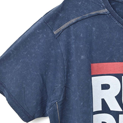 RUN DMC ランディーエムシー - Logo / Black Label（ブランド） / Snow Wash / Tシャツ / メンズ 【公式 / オフィシャル】