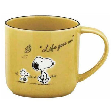 PEANUTS スヌーピー (コミック誕生 75周年 ) - 木製コースター付マグ / イエロー / マグカップ 【公式 / オフィシャル】
