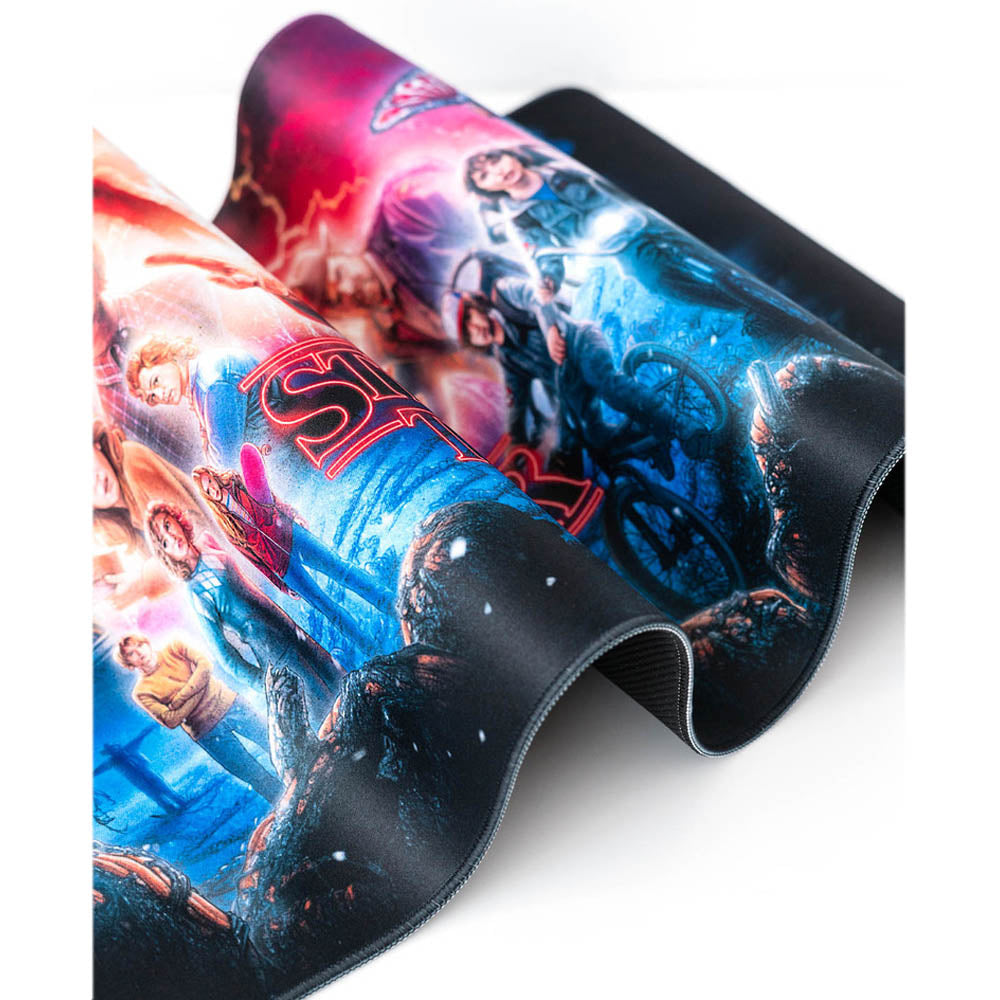 STRANGER THINGS ストレンジャー・シングス (シーズン5 配信 記念 ) - デスクマット / マウスパッド