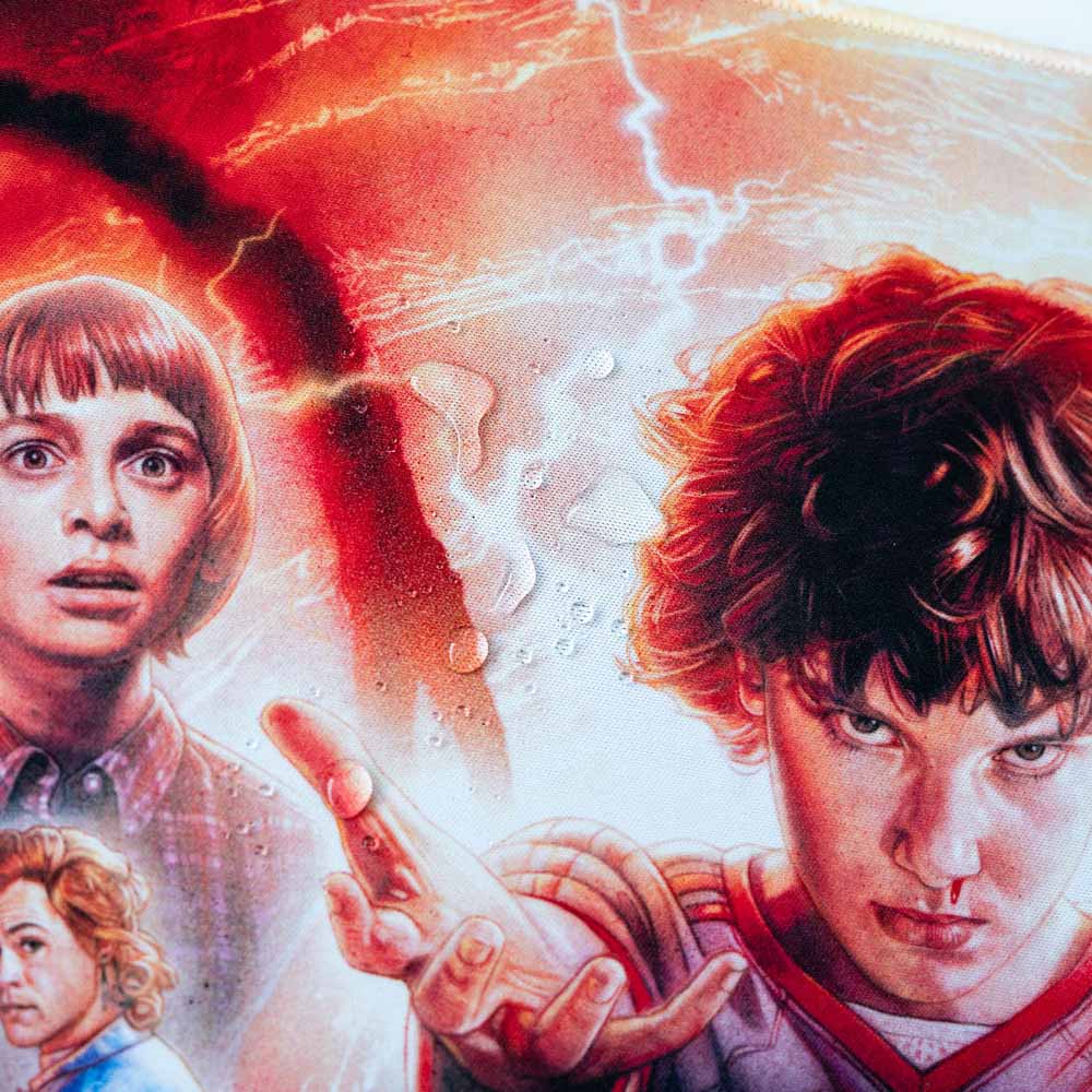 STRANGER THINGS ストレンジャー・シングス (シーズン5 2025年配信決定 ) - デスクマット / マウスパッド 【公式 / オフィシャル】