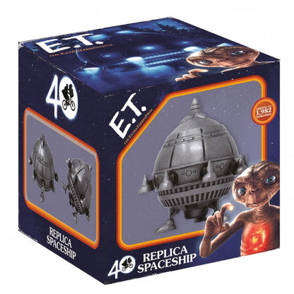 ET - Limited Edition 40th Anniversary Spaceship Scaled Replica / Limited to 1,982 units worldwide / Interior ornament