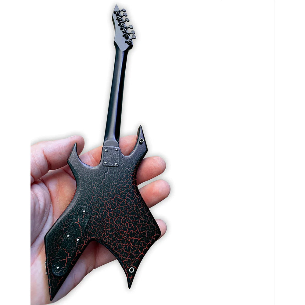 
                  
                    【予約商品】 STRANGER THINGS ストレンジャー・シングス (シーズン5 2025年配信決定 ) - Eddie's Guitar B.C. Rich NJ Warlock Mini Guitar Model / 限定商品 / ミニチュア楽器
                  
                