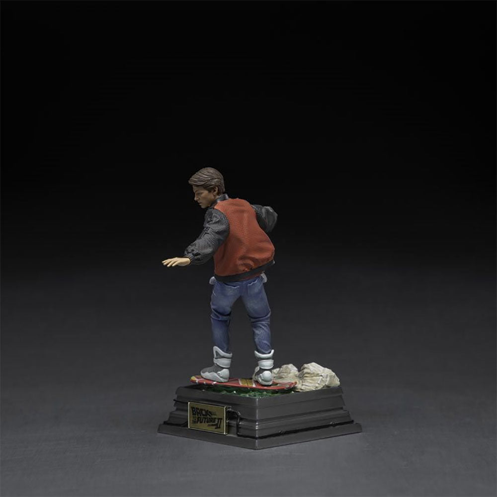
                  
                    BACK TO THE FUTURE バックトゥザフューチャー (劇場公開40周年 ) - Part II Marty Mcfly on Hoverboard 1:10 Scale Statue / スタチュー 【公式 / オフィシャル】
                  
                