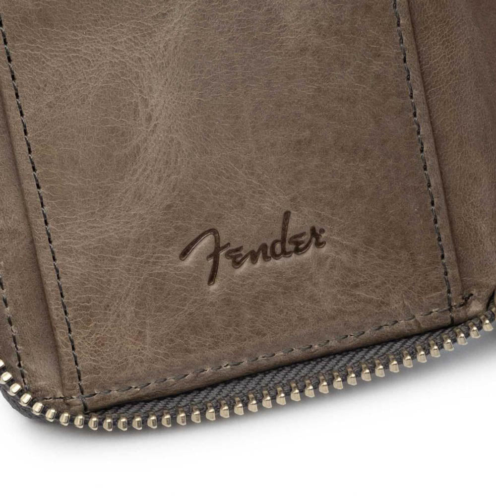 
                  
                    FENDER フェンダー (設立 80周年 ) - 深札入れ / Gray / 財布 【公式 / オフィシャル】
                  
                