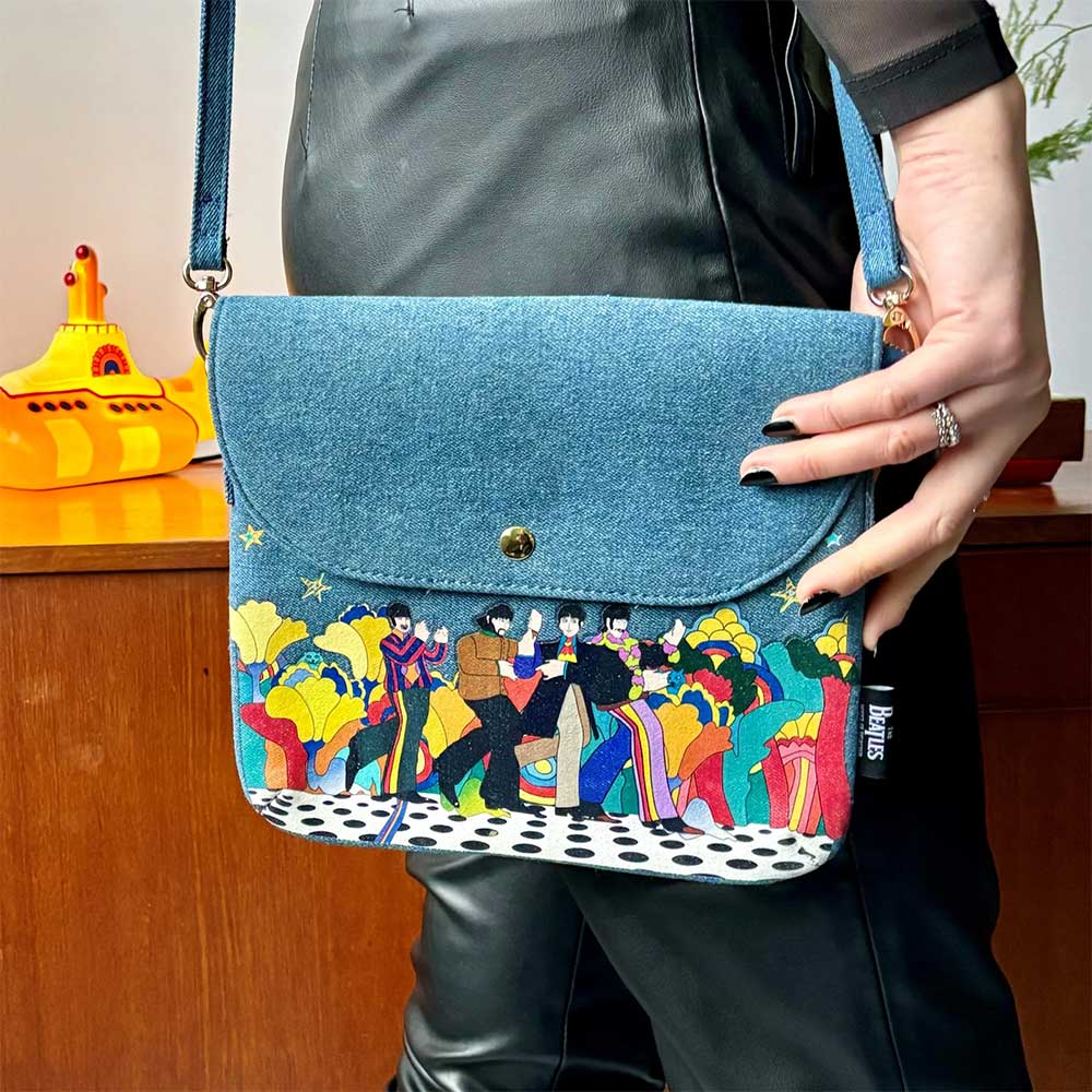 
                  
                    THE BEATLES ビートルズ (結成 65周年 ) - Yellow Submarine Dancing Bag / Disaster(U.K.ブランド) / ショルダーバッグ 【公式 / オフィシャル】
                  
                