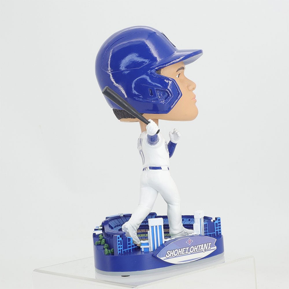 SHOHEI OHTANI 大谷翔平 - MLB公式・限定 Dodger Blue Debut: Collector's Bobblehead ( ドジャース球場台座付 ) / フィギュア・人形 - PGS