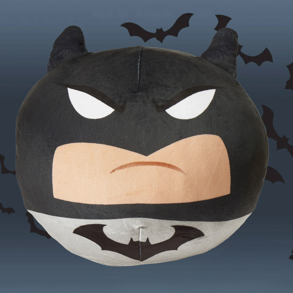 
                  
                    BATMAN バットマン - Batman Grey Detective Round Cloud Pillow / 寝具 【公式 / オフィシャル】
                  
                
