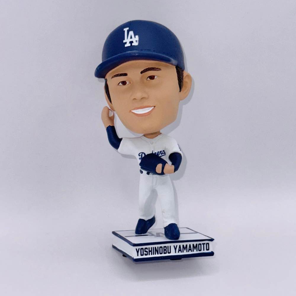 YOSHINOBU YAMAMOTO 山本由伸 - LOS ANGELES DODGERS / ホームユニフォーム / 約11.43cm / 限定 / フィギュア・人形 【公式 / オフィシャル】