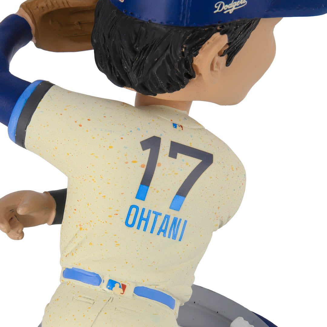 
                  
                    SHOHEI OHTANI 大谷翔平 - MLB公式 Rising Again：Pitcher's Return 2025 / ドジャース球場台座付 / 世界限定10000個 / フィギュア・人形 【公式 / オフィシャル】
                  
                