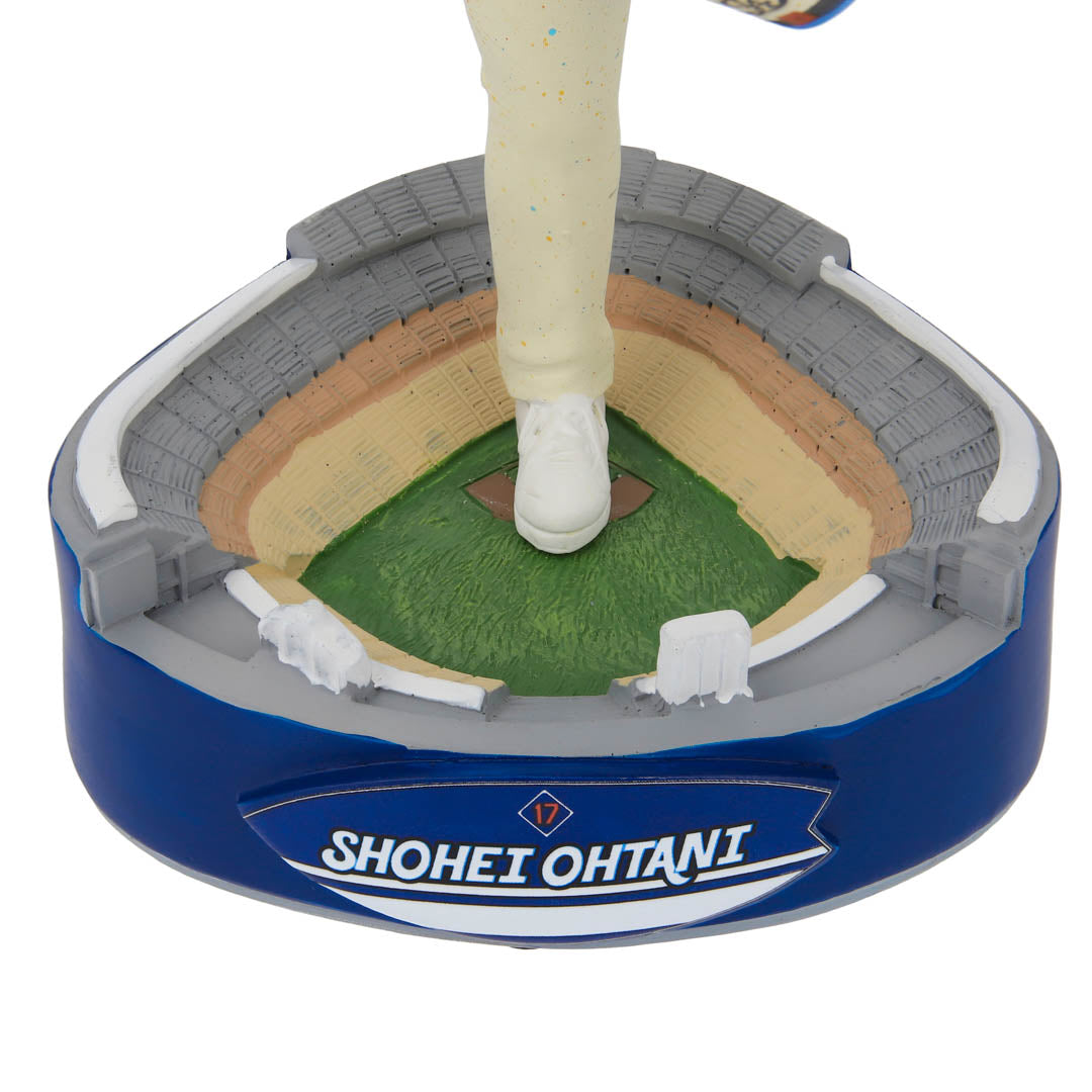 
                  
                    SHOHEI OHTANI 大谷翔平 - MLB公式 Rising Again：Pitcher's Return 2025 / ドジャース球場台座付 / 世界限定10000個 / フィギュア・人形 【公式 / オフィシャル】
                  
                