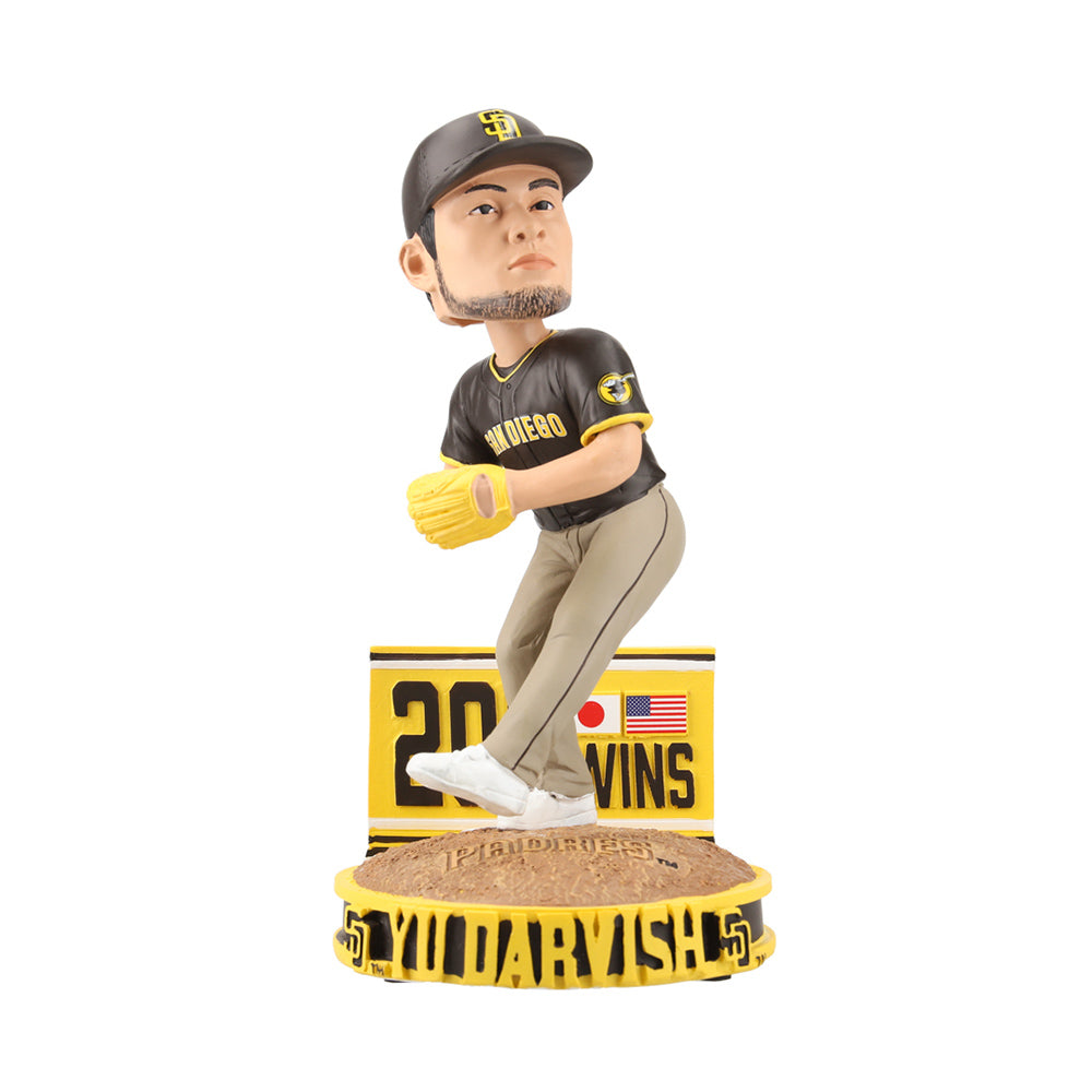 YU DARVISH ダルビッシュ有 - 日米通算200勝記念 MLB公式・限定 Collector's Bobblehead (記念台座付) / 日本限定モデル1000個 / フィギュア・人形 【公式 / オフィシャル】
