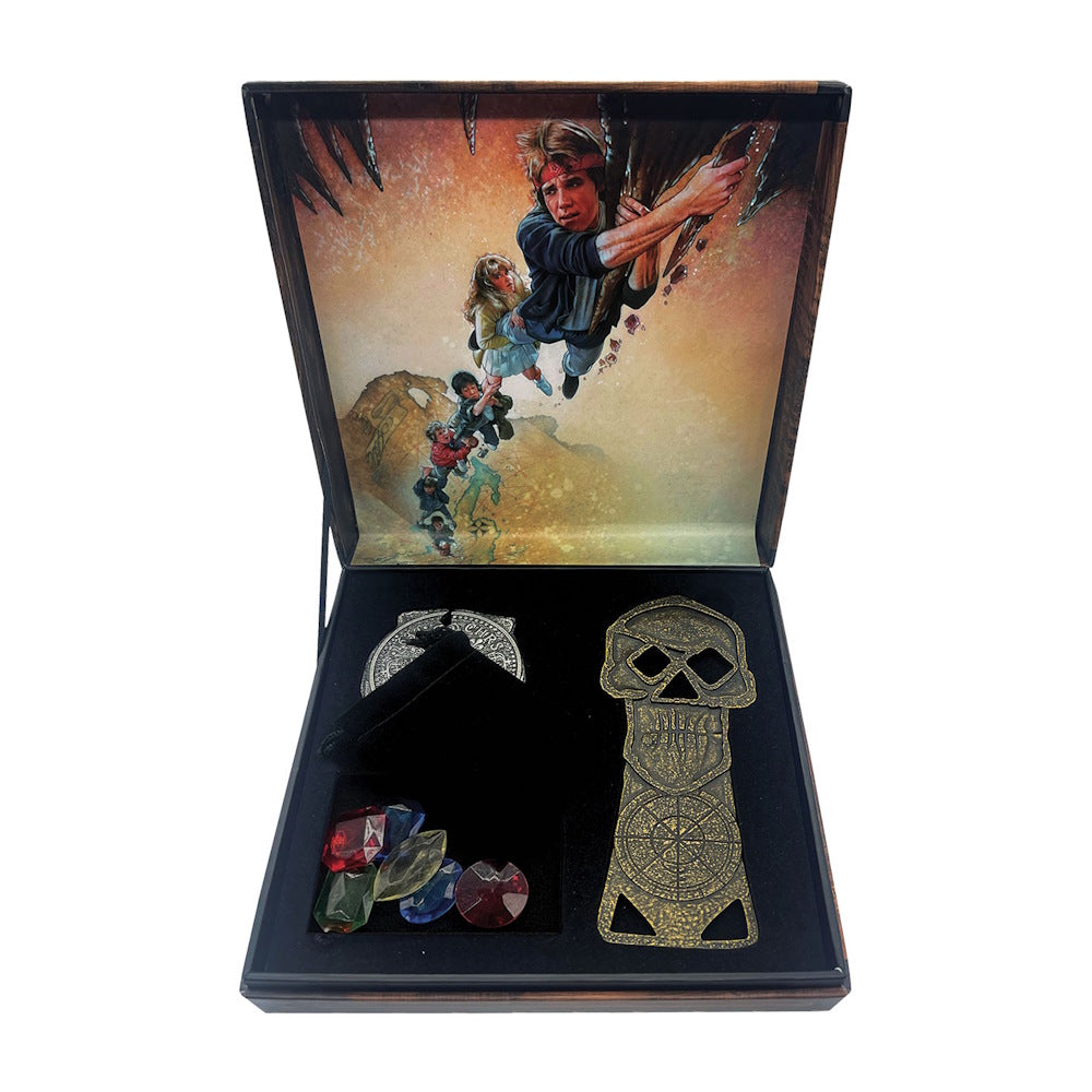 
                  
                    【予約商品】 GOONIES グーニーズ (公開 40周年 ) - Limited Edition Treasure Set / 世界限定5,000個 / コレクタブル
                  
                