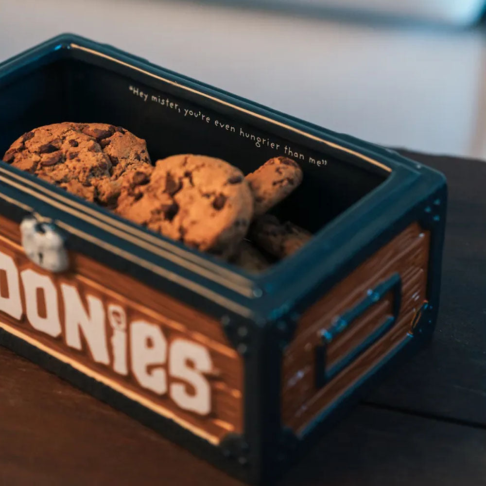 
                  
                    GOONIES グーニーズ (公開 40周年 ) - TREASURE BOX / クッキーボックス / キッチン用品
                  
                
