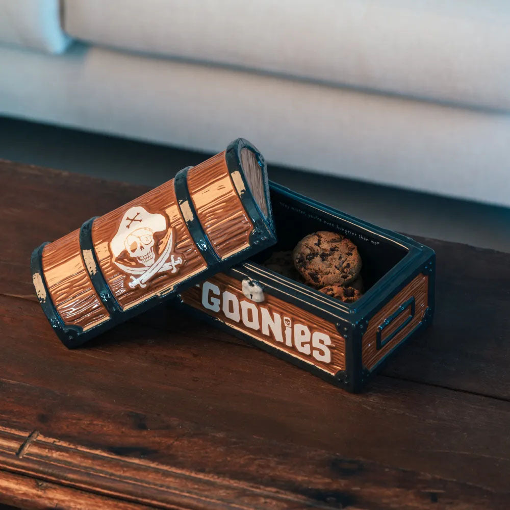 
                  
                    GOONIES グーニーズ (公開 40周年 ) - TREASURE BOX / クッキーボックス / キッチン用品
                  
                