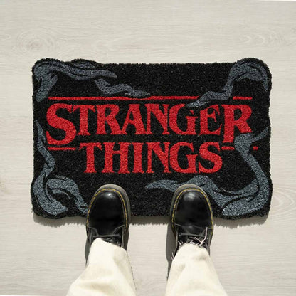 STRANGER THINGS ストレンジャー・シングス (シーズン5 2025年配信決定 ) - STRANGER THINGS / ドアマット 【公式 / オフィシャル】