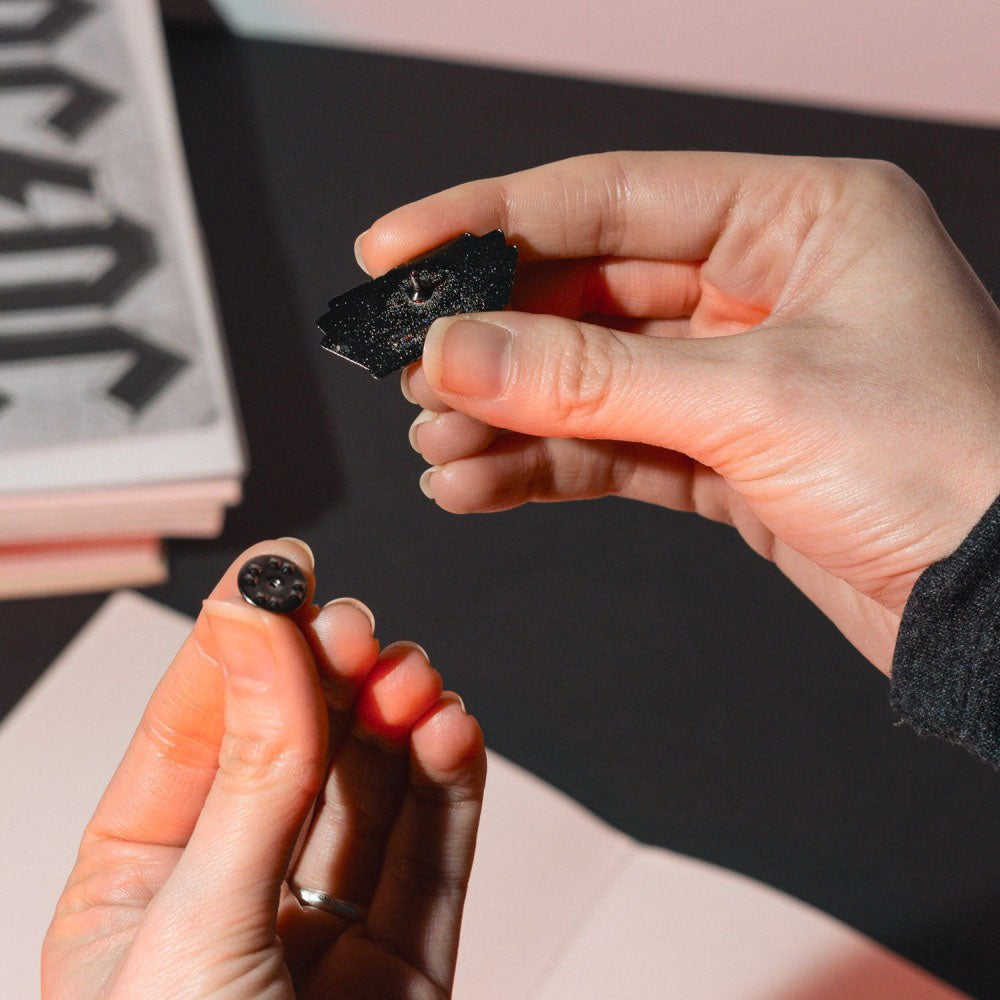 AC/DC エーシーディーシー (来日 45周年 ) - HIGHWAY TO TELL / 4個 ピンバッジセット / バッジ