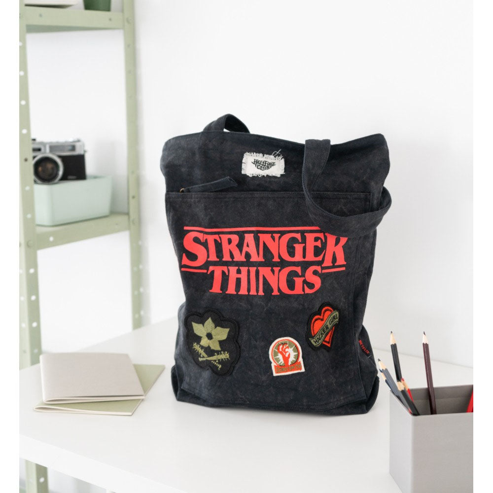
                  
                    【予約商品】 STRANGER THINGS ストレンジャー・シングス (シーズン5 2025年配信決定 ) - STRANGER THINGS / トートバッグ
                  
                