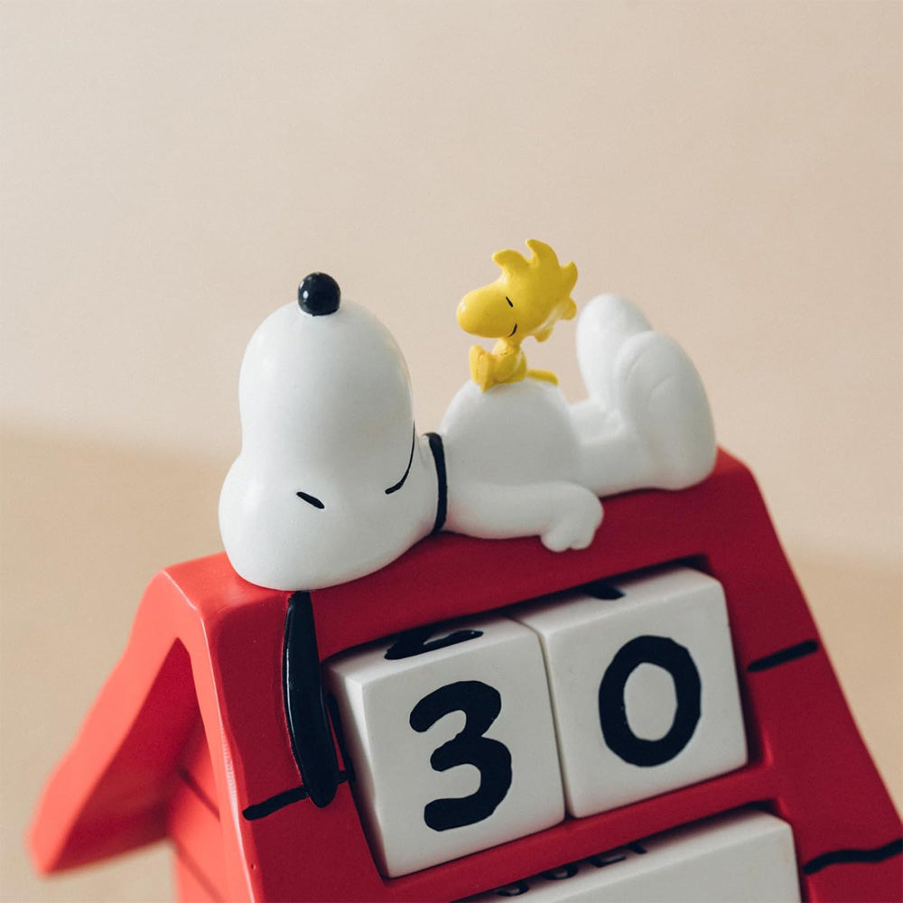 
                  
                    PEANUTS スヌーピー (コミック誕生 75周年 ) - SNOOPY DOGHOUSE / 3Dパーペチュアルカレンダー / 永久カレンダー / カレンダー・ダイアリー 【公式 / オフィシャル】
                  
                