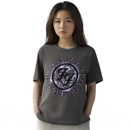 FOO FIGHTERS フーファイターズ (10月 来日 ) - Wheel Logo Shadow / Stone Wash / Tシャツ / メンズ 【公式 / オフィシャル】