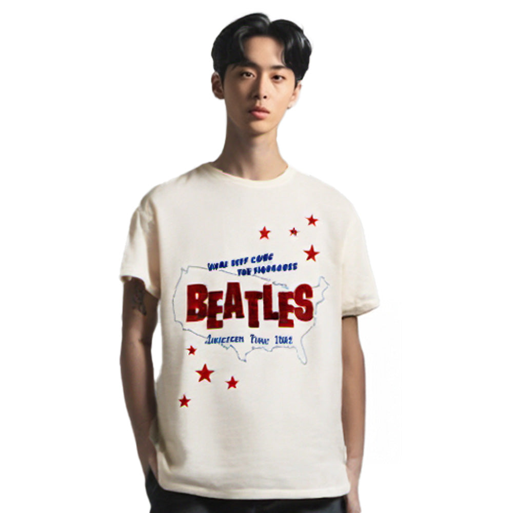 
                  
                    THE BEATLES ビートルズ (結成 65周年 ) - American Tour '64 / バックプリントあり / Tシャツ / メンズ 【公式 / オフィシャル】
                  
                