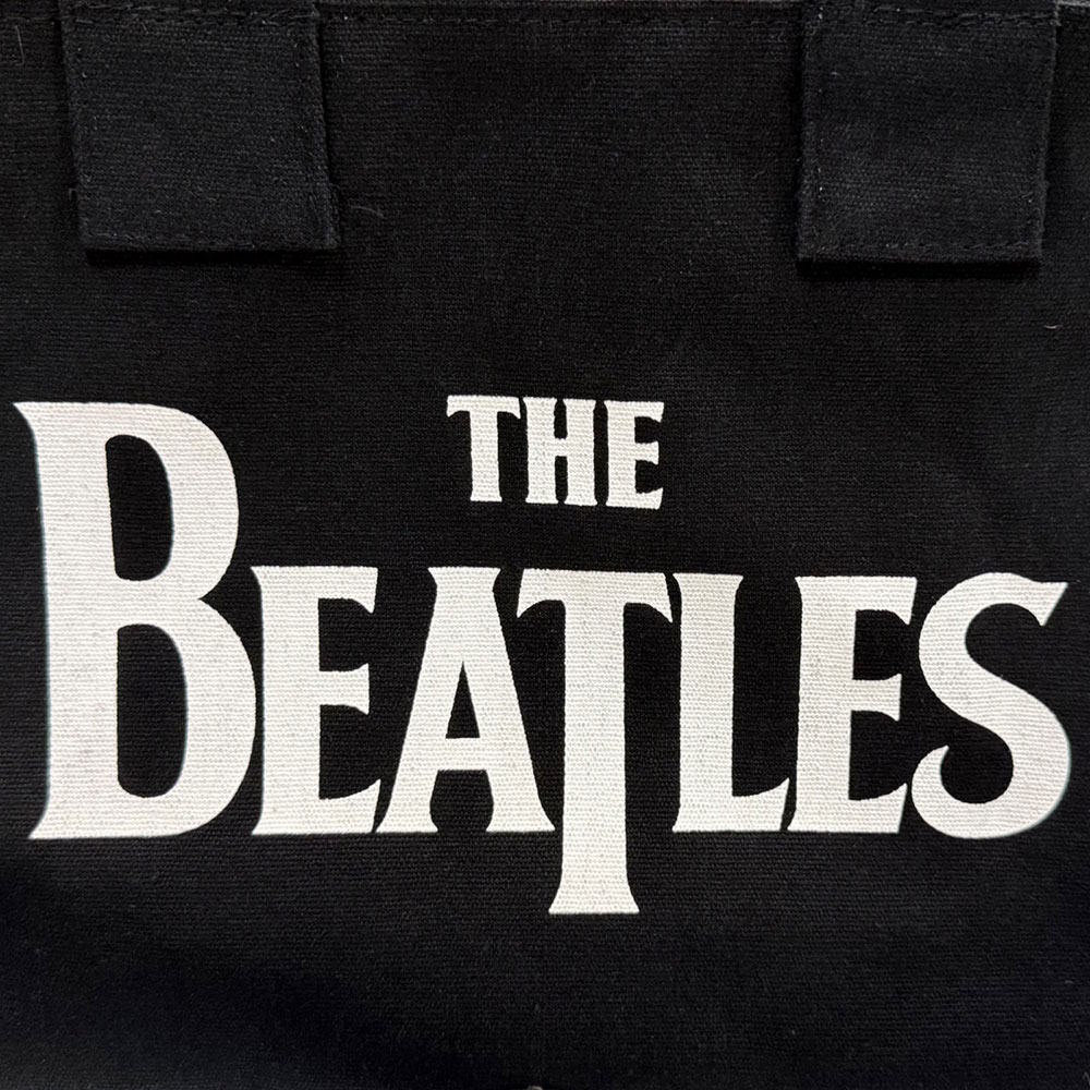 
                  
                    【予約商品】 THE BEATLES ビートルズ (結成 65周年 ) - Abbey Road & Drop T Logo / Black / Back Print / トートバッグ 【公式 / オフィシャル】
                  
                
