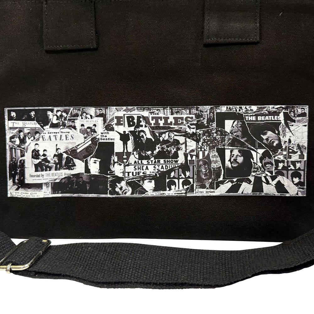 
                  
                    【予約商品】 THE BEATLES ビートルズ (結成 65周年 ) - Anthology / Black / Back Print / トートバッグ 【公式 / オフィシャル】
                  
                
