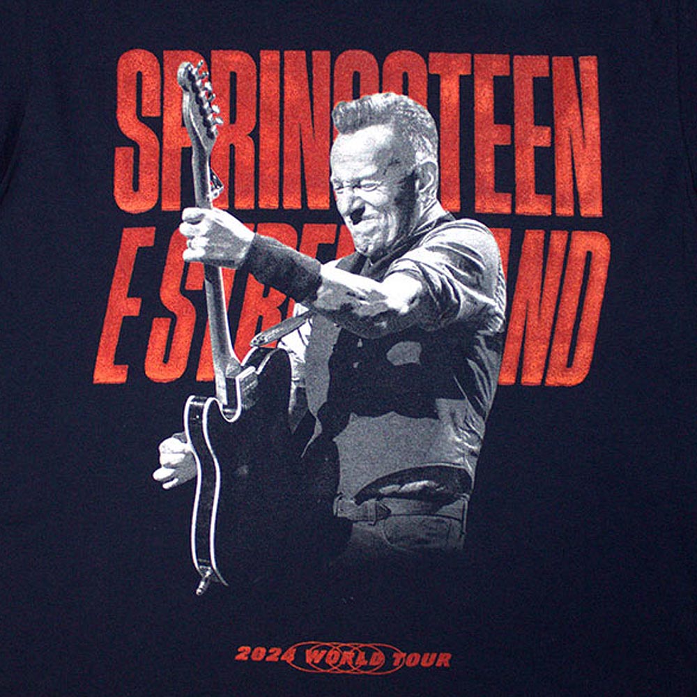 
                  
                    BRUCE SPRINGSTEEN ブルーススプリングスティーン (11月 映画公開 記念 ) - Tour '24 Guitar Photo / バックプリントあり / 2024年ツアー会場限定販売 / Tシャツ / メンズ
                  
                