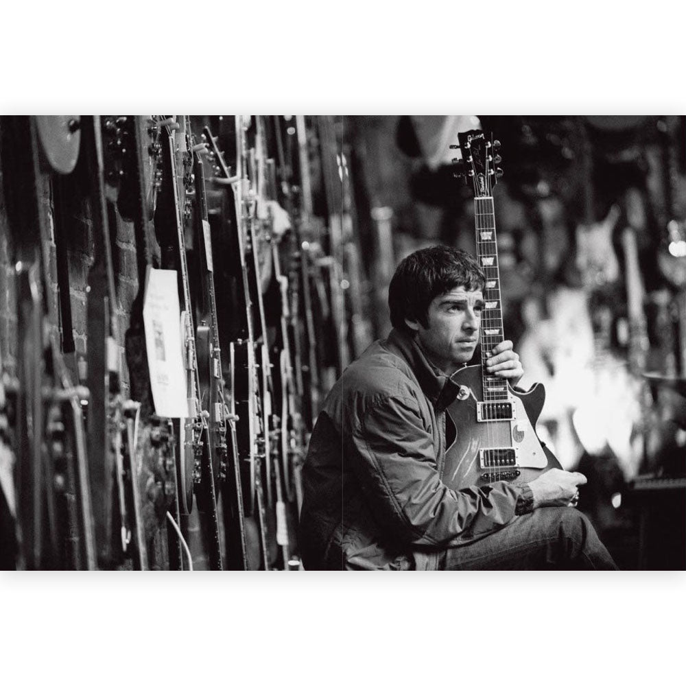 OASIS オアシス - TRYING TO FIND A WAY OUT OF NOWHERE / 写真集