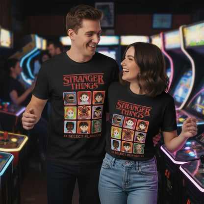 【予約商品】 STRANGER THINGS ストレンジャー・シングス (シーズン5 2025年配信決定 ) - SELECT A PLAYER / Tシャツ / メンズ