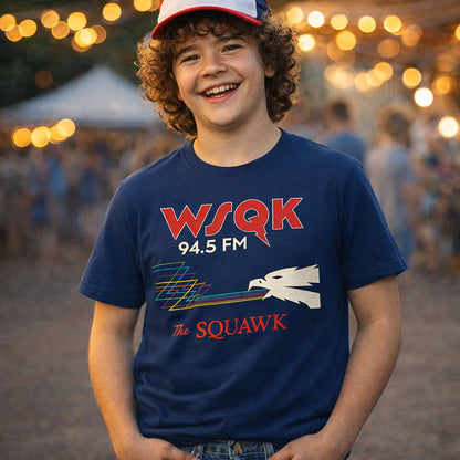 STRANGER THINGS ストレンジャー・シングス (シーズン5 配信 記念 ) - WSQK 94.5 FM / Tシャツ / メンズ