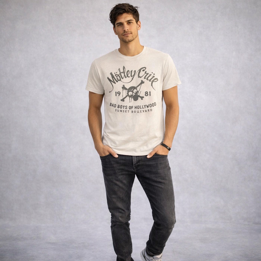 【予約商品】 MOTLEY CRUE モトリークルー (結成 45周年 ) - BAD BOYS 1981 / IVORY / COMFORT COLOR TSHIRT / 限定 / Tシャツ / メンズ