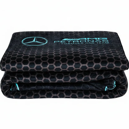 FORMULA ONE（F1） - Mercedes-AMG Petronas フリースブランケット（ステルスブラック） / 約40×59インチ