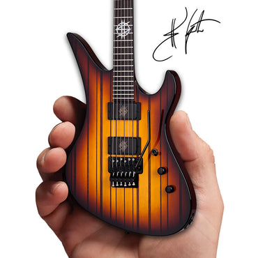 AVENGED SEVENFOLD アヴェンジドセヴンフォールド (9月 来日 ) - Synyster Gates FR USA Signature Schecter / ミニチュア楽器