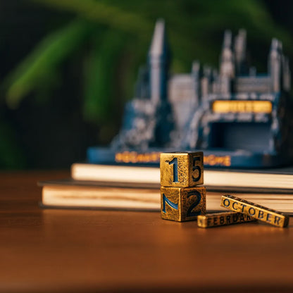 HARRY POTTER ハリーポッター (公開 25周年 ) - HOGWARTS 3Dパーペチュアルカレンダー / 永久カレンダー / カレンダー・ダイアリー