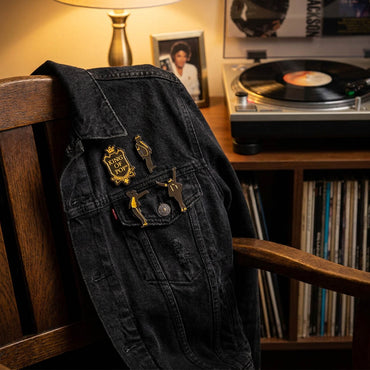 【予約商品】 MICHAEL JACKSON マイケルジャクソン - KING OF POP / 4個セット / バッジ