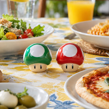 SUPER MARIO スーパーマリオ - Super Mushroom Salt & Pepper Shakers / セット / キッチン用品