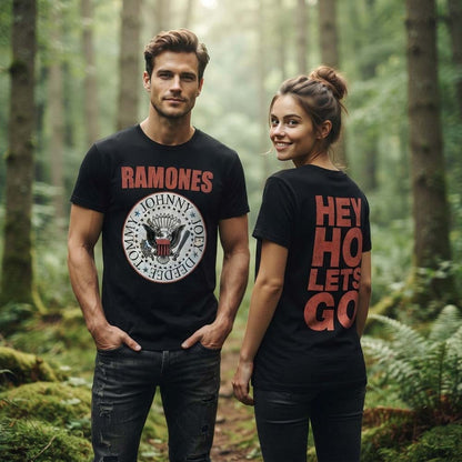 【予約商品】 RAMONES ラモーンズ (デビュー 50周年 ) - Hey Ho Red Block Text / バックプリントあり / Premium Carbon / Tシャツ / メンズ