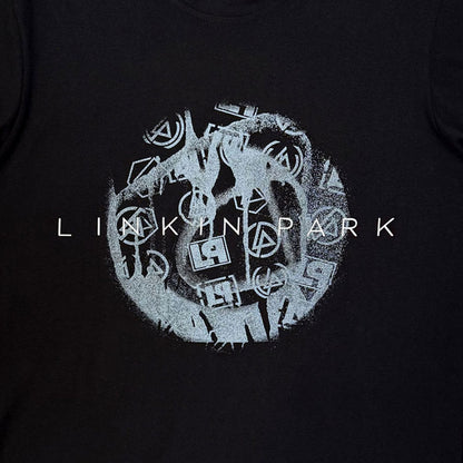 【予約商品】 LINKIN PARK リンキンパーク (Unshatter 公開記念 ) - Logo Blur / カーボンソフト加工 / Tシャツ / メンズ
