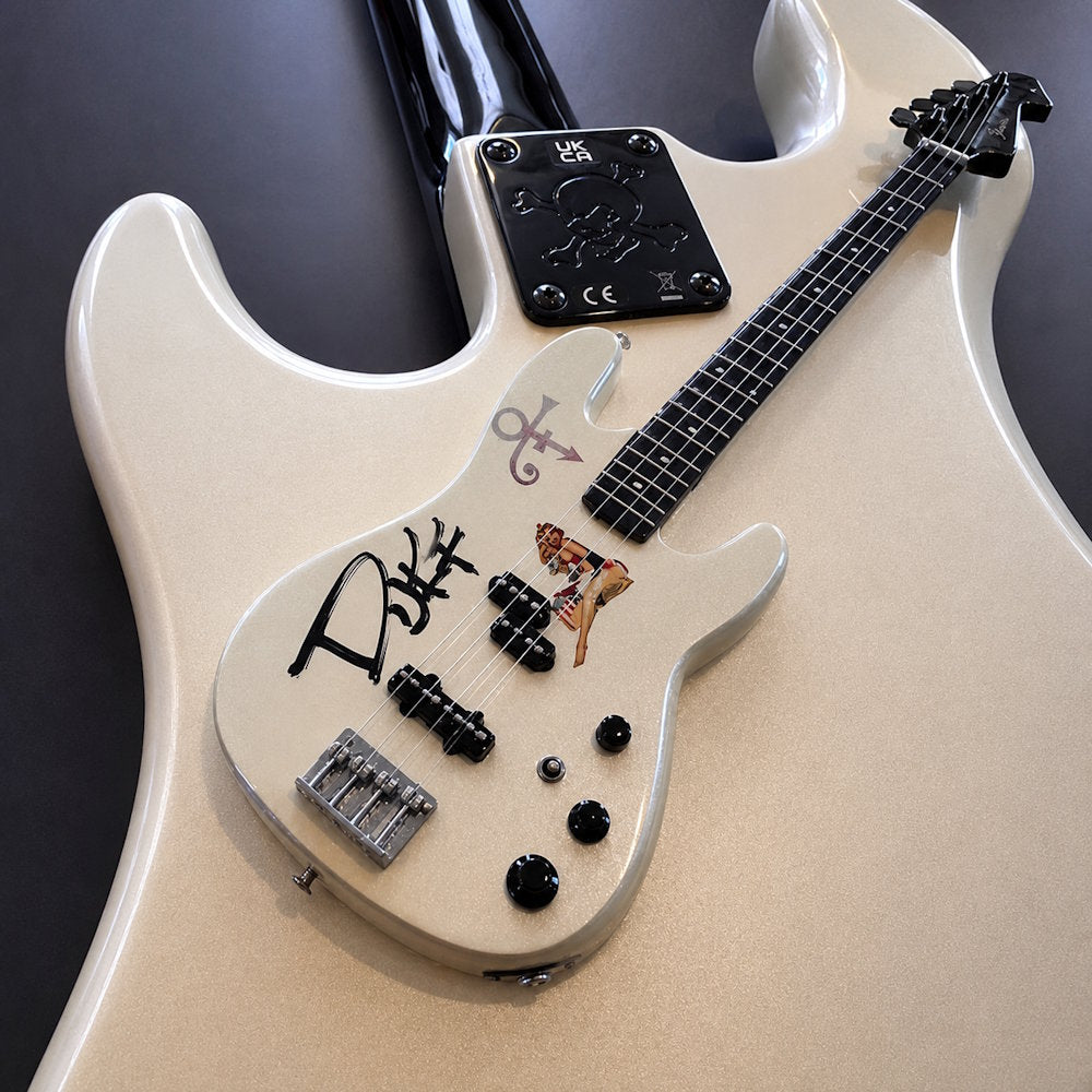 GUNS N ROSES - (デビュー 40周年 ) - REAL AUTOGRAPH / Duff McKagan #1 Main Girl & Purple Symbol Fender Precision Bass / Metallic Pearl