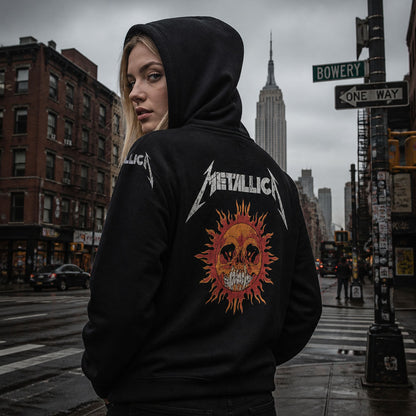METALLICA メタリカ (結成 45周年 ) - Worn Pushead Flaming Skull / スリーブ&バックプリントあり / パーカー・スウェット / メンズ
